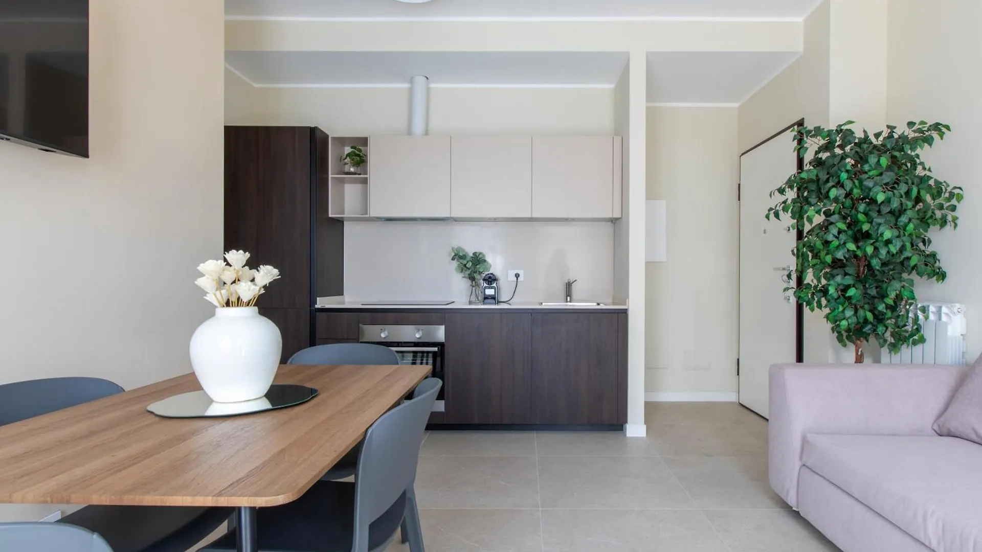 Lauria Apartments In Milano 0*,